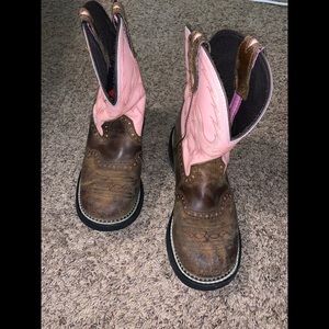 Women’s Justin Gypsy Pink Rounded Toe Boots Size 9